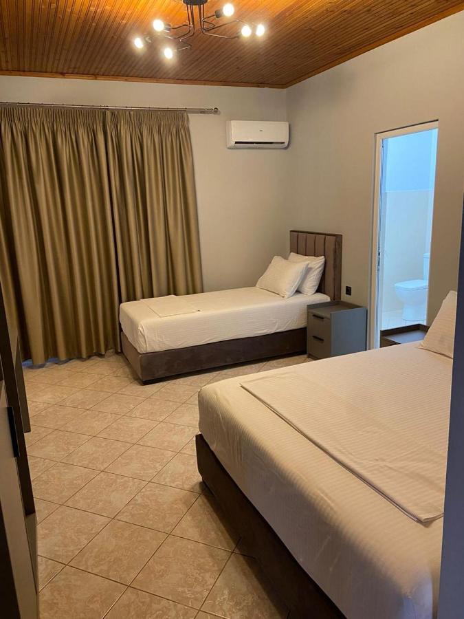 "Hotel Lili" Σαράντα Εξωτερικό φωτογραφία