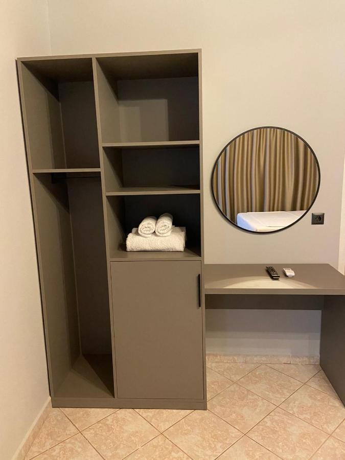 "Hotel Lili" Σαράντα Εξωτερικό φωτογραφία