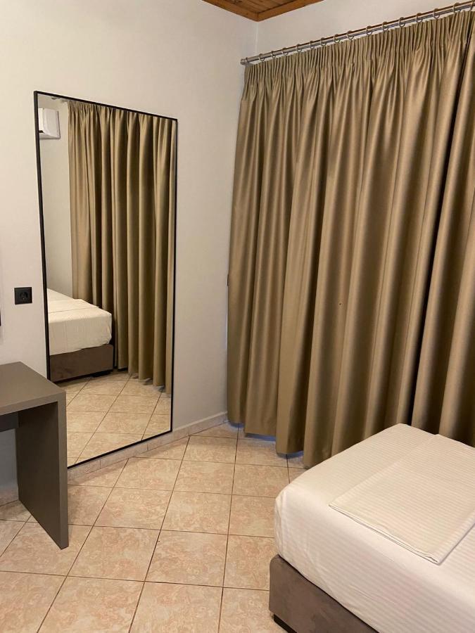 "Hotel Lili" Σαράντα Εξωτερικό φωτογραφία